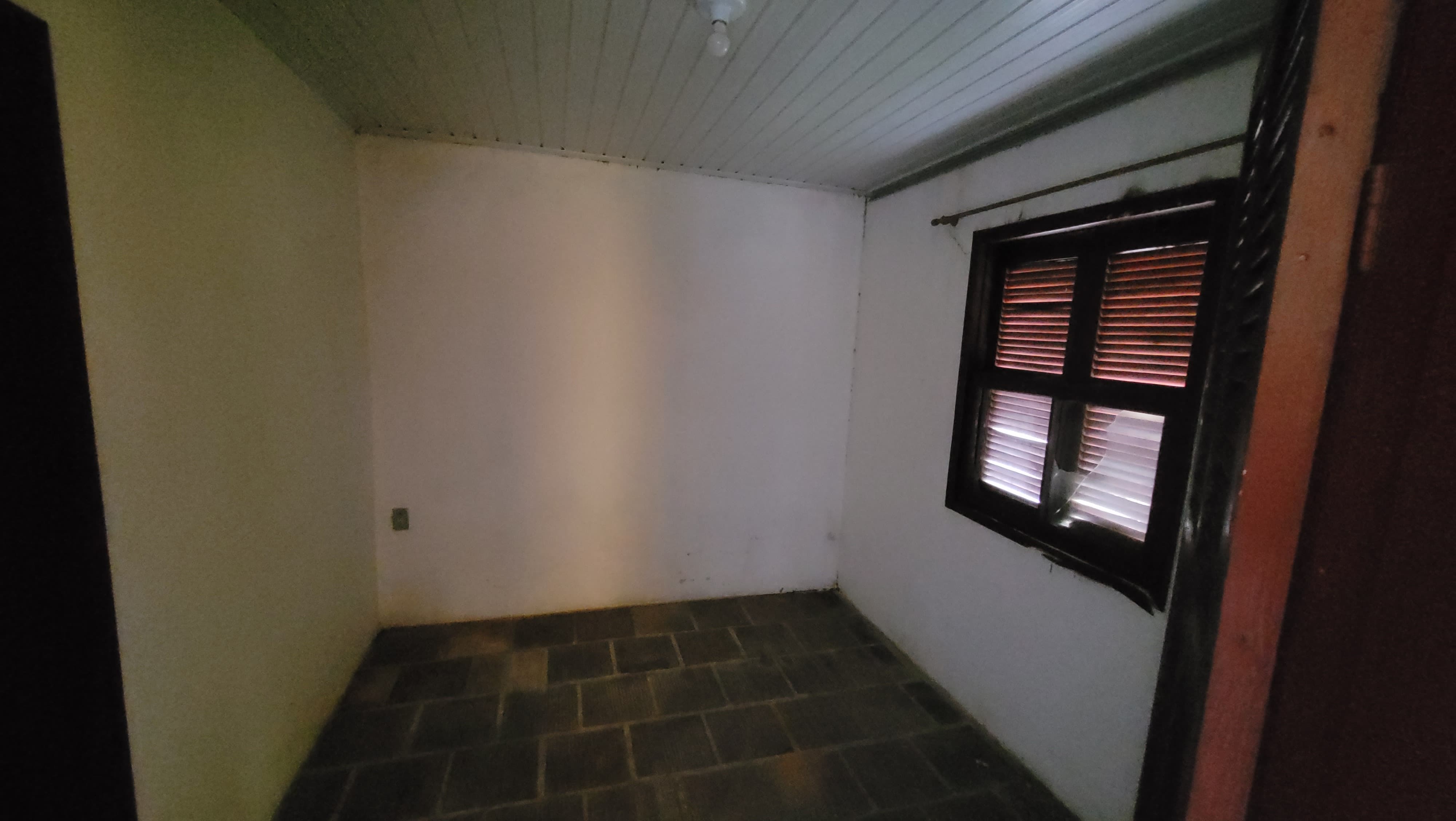 OPORTUNIDADE EM QUINTÃO! CASA DE ALVENARIA POR R$ 90 MIL!